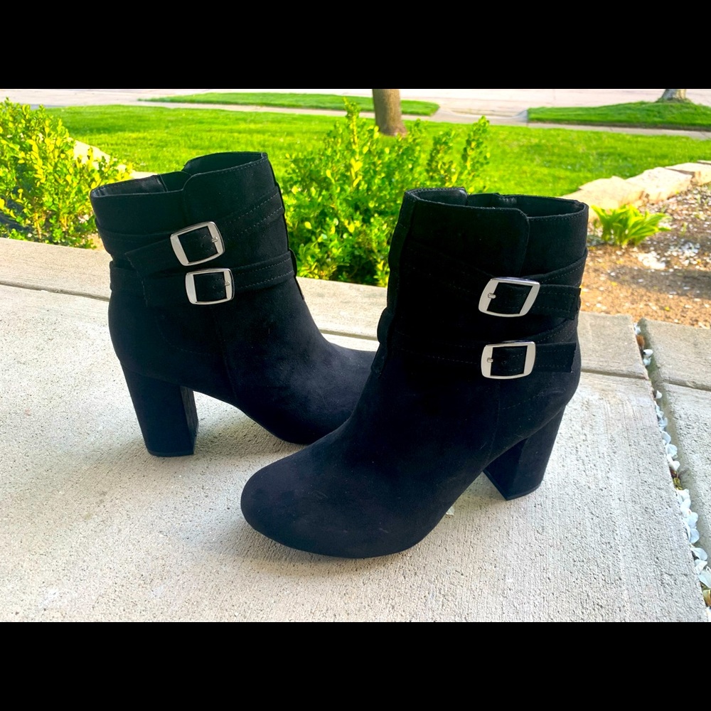 Christian Siriano Black Ankle Boots Size 9. NEW